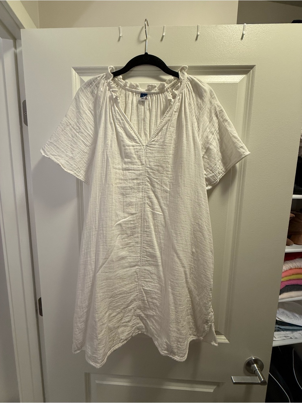 Old Navy White Gauzy V-Neck Tunic